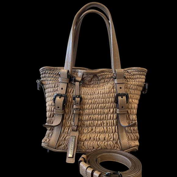 BURBERRY Quilted Leather Trench Tote Tan Ombré - Authentic, Pristine Condition - Picture 1 of 7